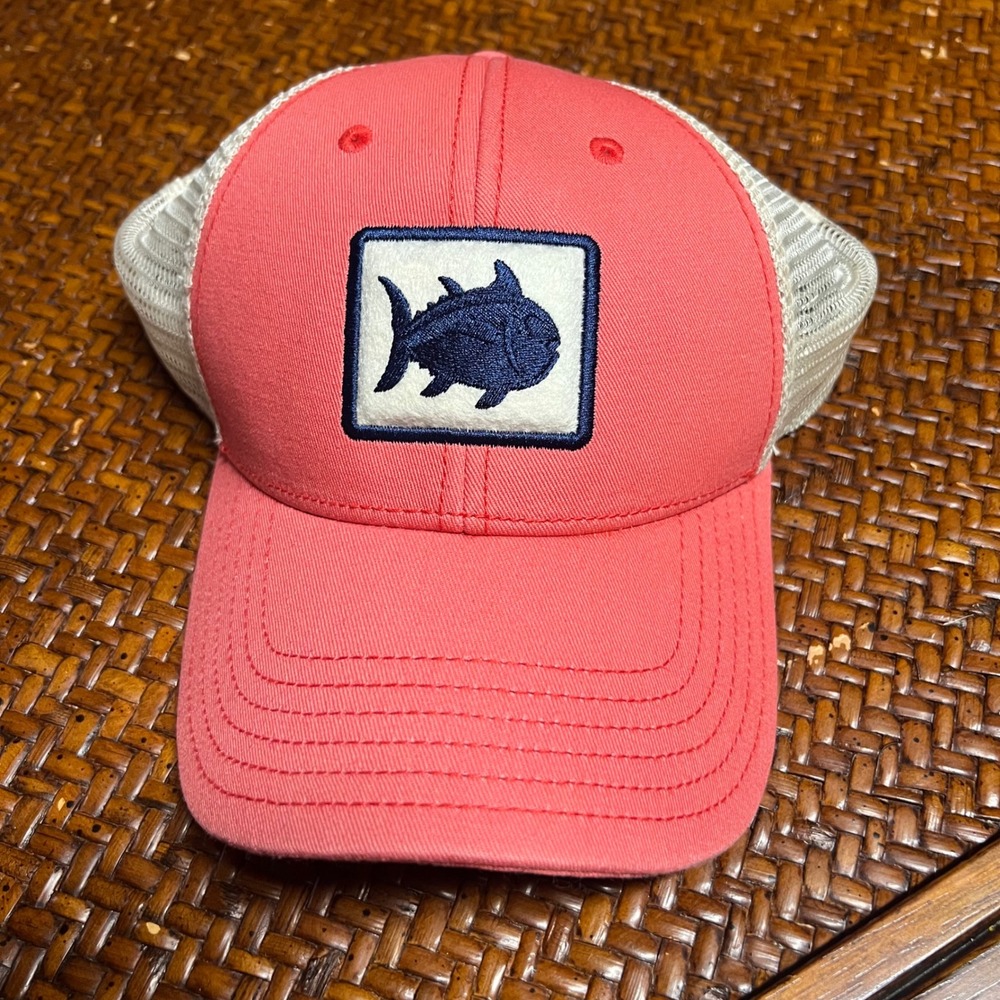 Southern Tide Skipjack Trucker Hat Coral Pink Cream Snapback Mesh Fish Logo Cap